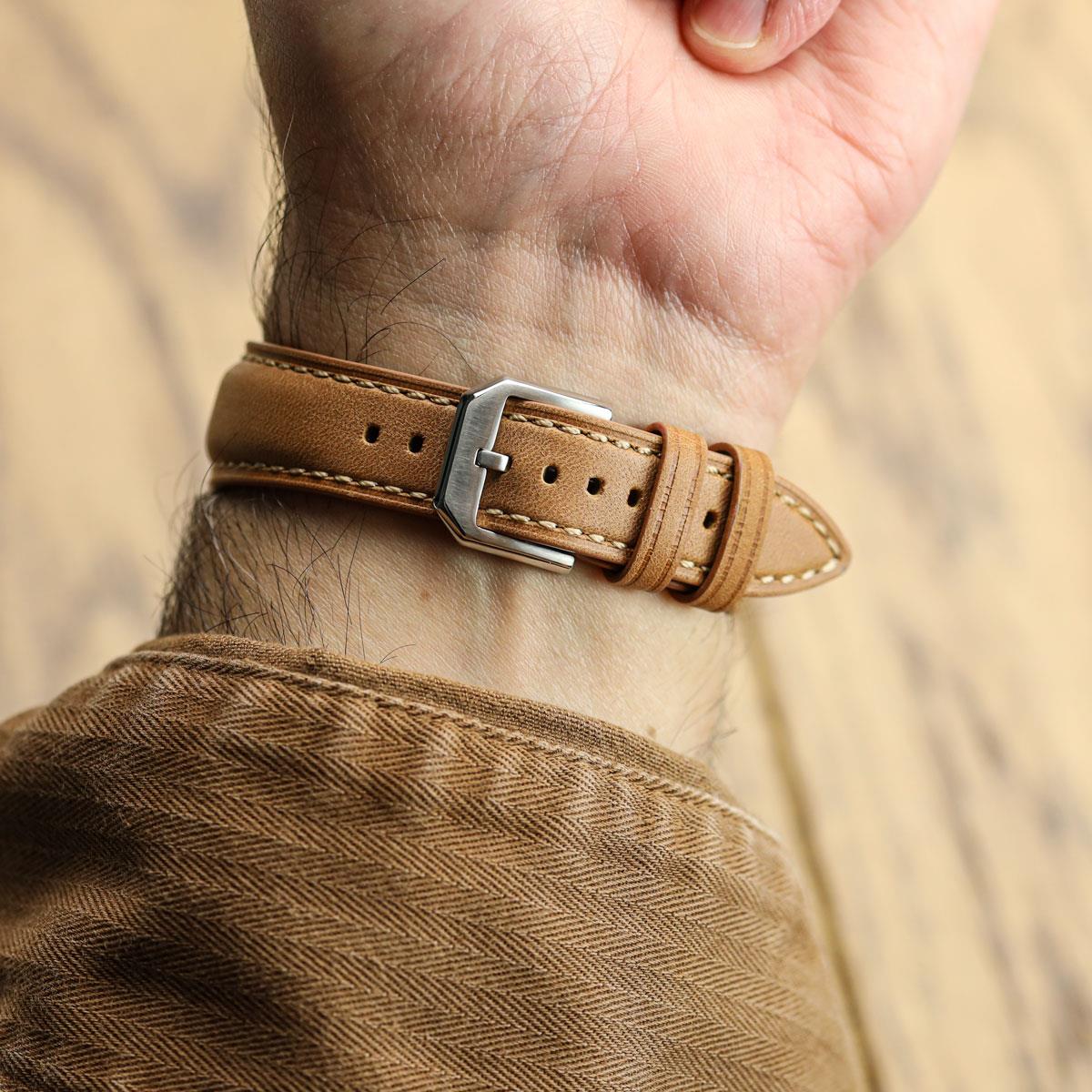 Vòng tay en cuir véritable đệm Whitby - Taille pastel cognac élégante