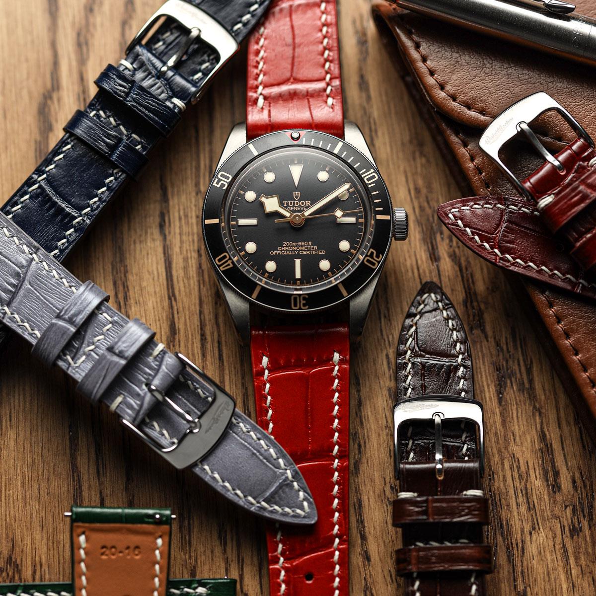 Armen Handgenähte Kalbsleder-Uhrenarmband mit Alligator-Optik ở Leuchtendem Rot