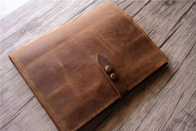 Ốp da thủ công cá nhân hóa cho iPad 9.7 inch