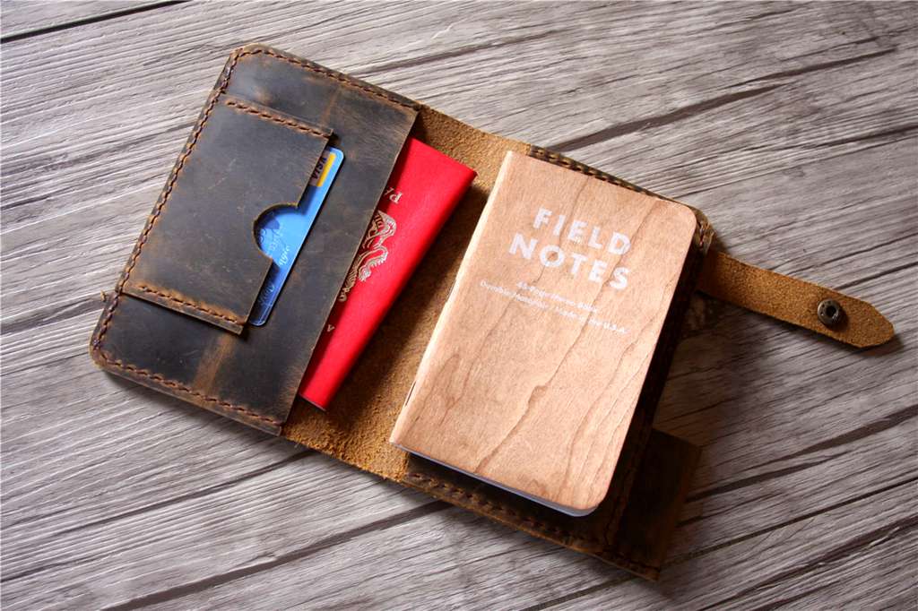 Ví da đựng sổ tay Field Notes được cá nhân hóa