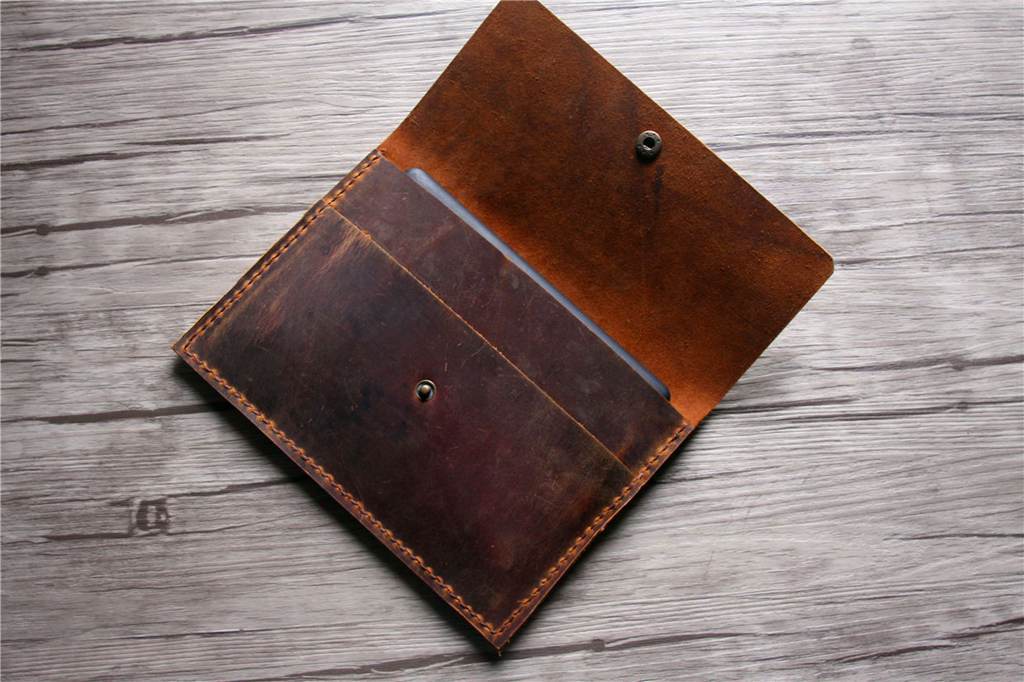 Bao da đựng Kindle Voyage được cá nhân hóa.