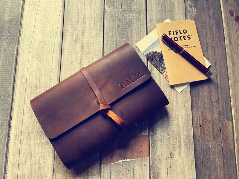 Sổ tay thủ công cổ điển bọc da.