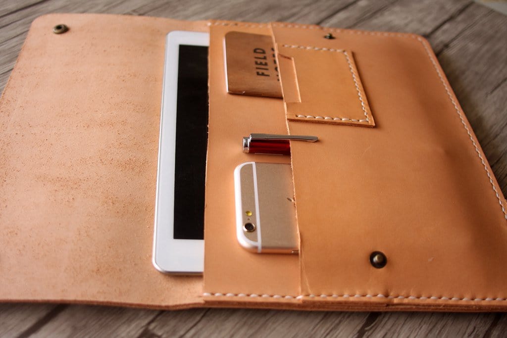 Bao da đựng Kindle Paperwhite được cá nhân hóa.