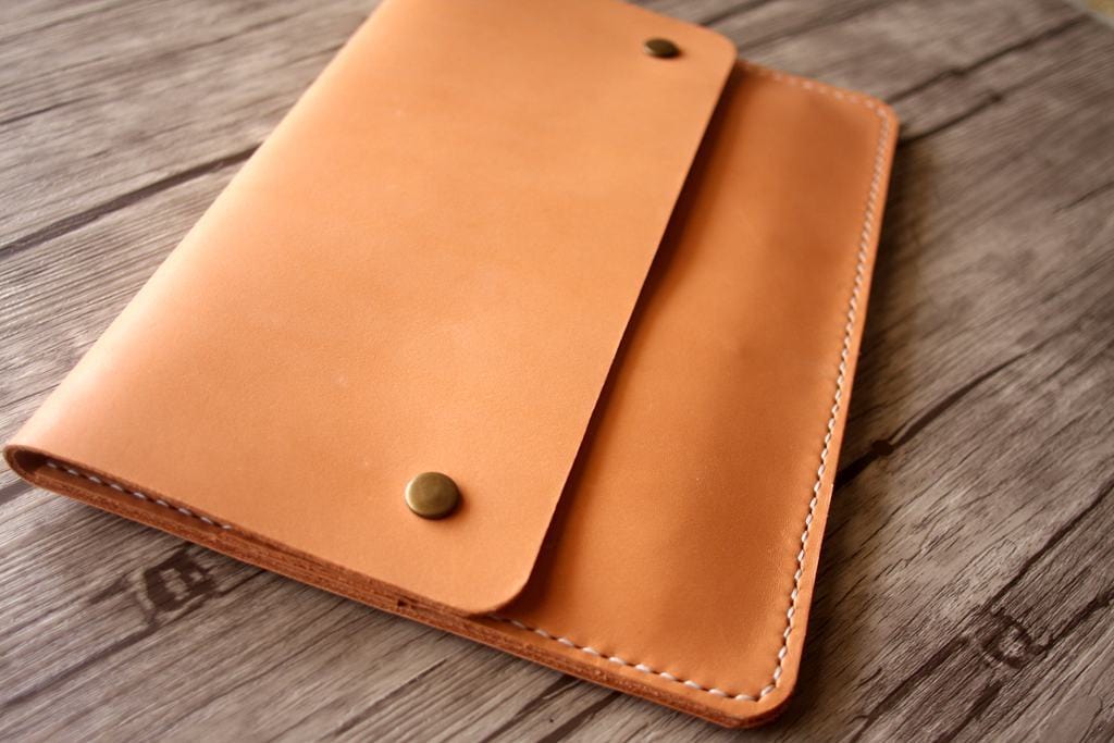 Bao da đựng Kindle Paperwhite được cá nhân hóa.