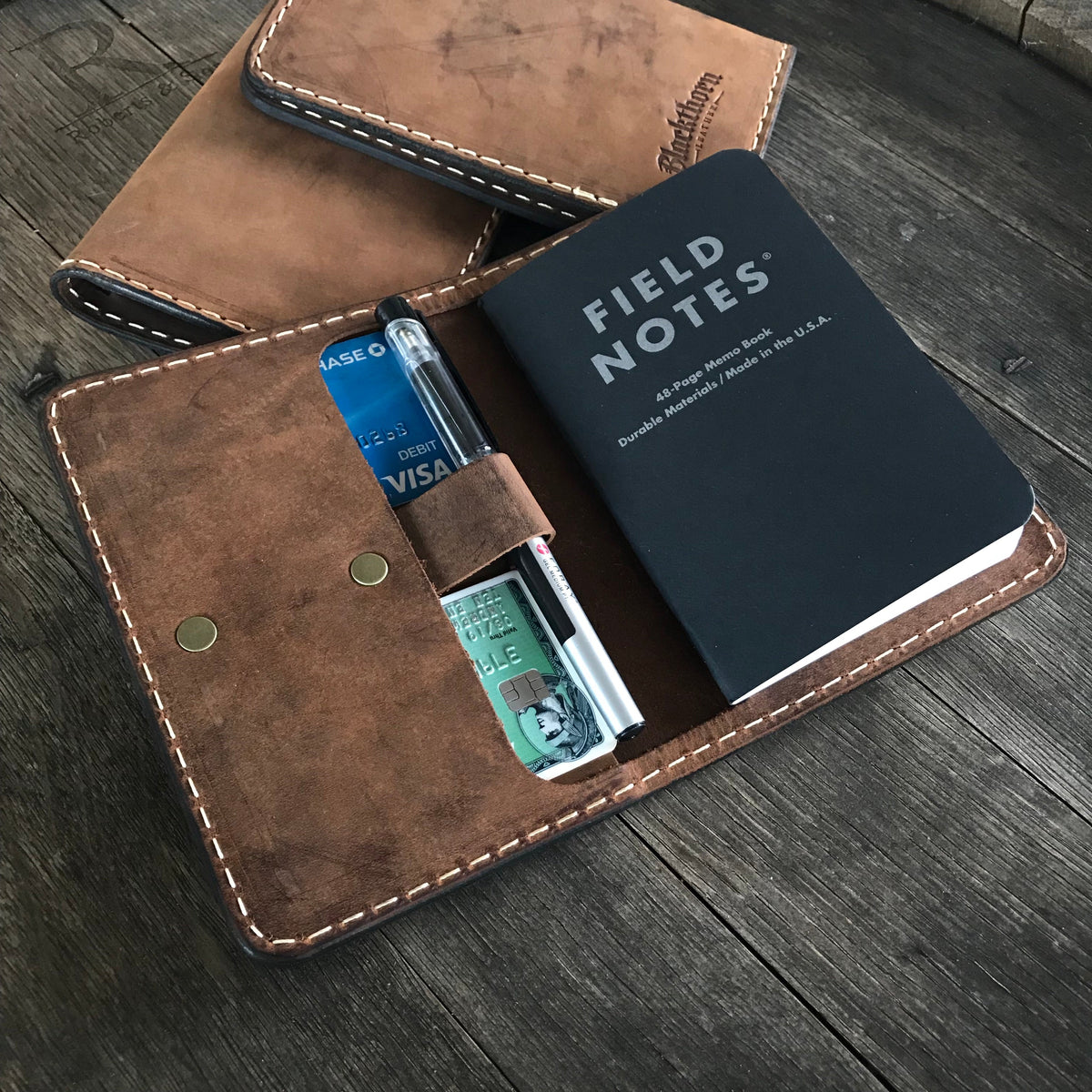 Bao da đựng sổ Field Notebook, ví đựng hộ chiếu khi đi du lịch.