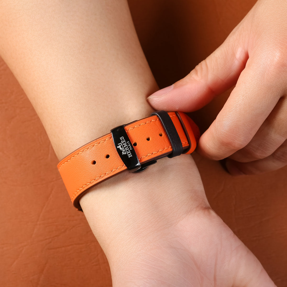 Dây đeo đồng hồ Swift bằng da dành cho Apple Watch và đồng hồ cơ.