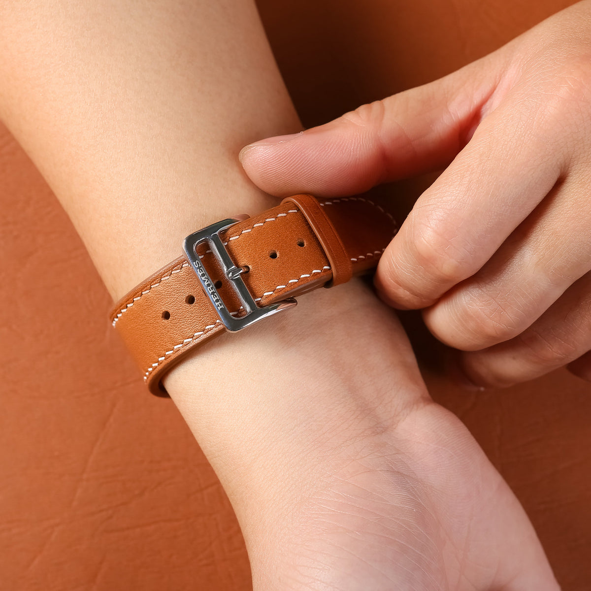 Dây đeo BA09.50 bằng da thật thủ công dành cho Apple Watch và các loại đồng hồ truyền thống.
