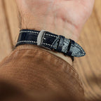 Arnem Handgefertigter Kalbsleder-Uhrenarmband mit Alligator-Design màu Navy Blau