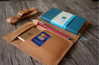 Bao da đựng sổ tay Moleskine có ngăn tùy chỉnh.