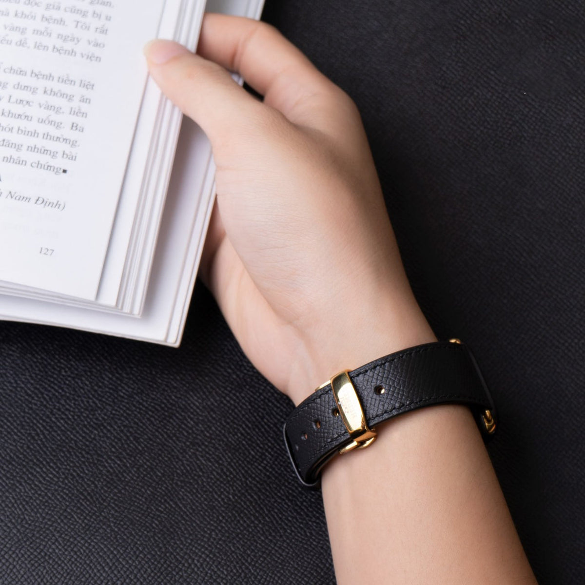 Dây đeo đồng hồ Apple Watch bằng da Epsom cho dòng 3 4 5 6 7 8 9 Ultra, kích thước từ 38mm đến 49mm. 