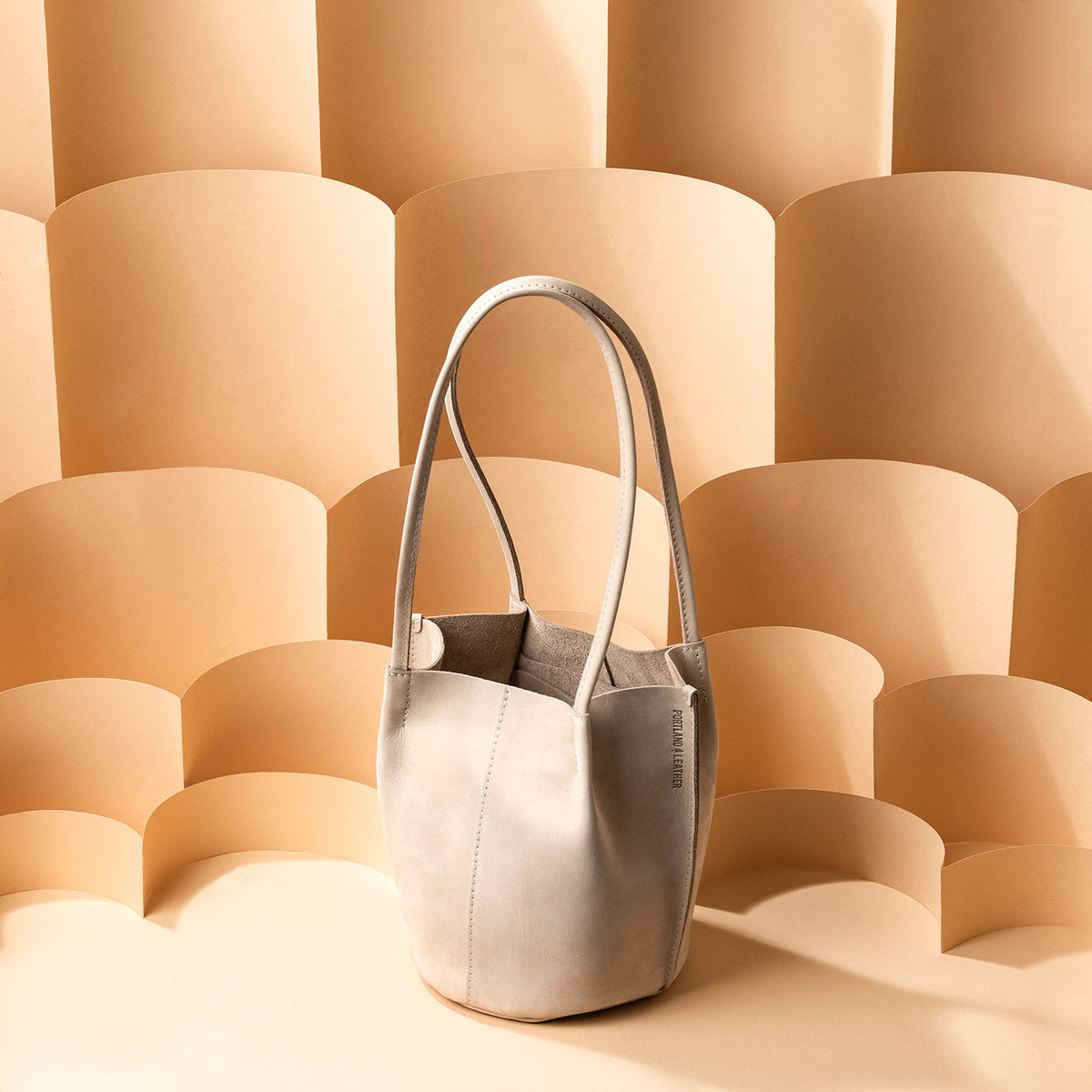 Túi xách Devan Bucket Tote