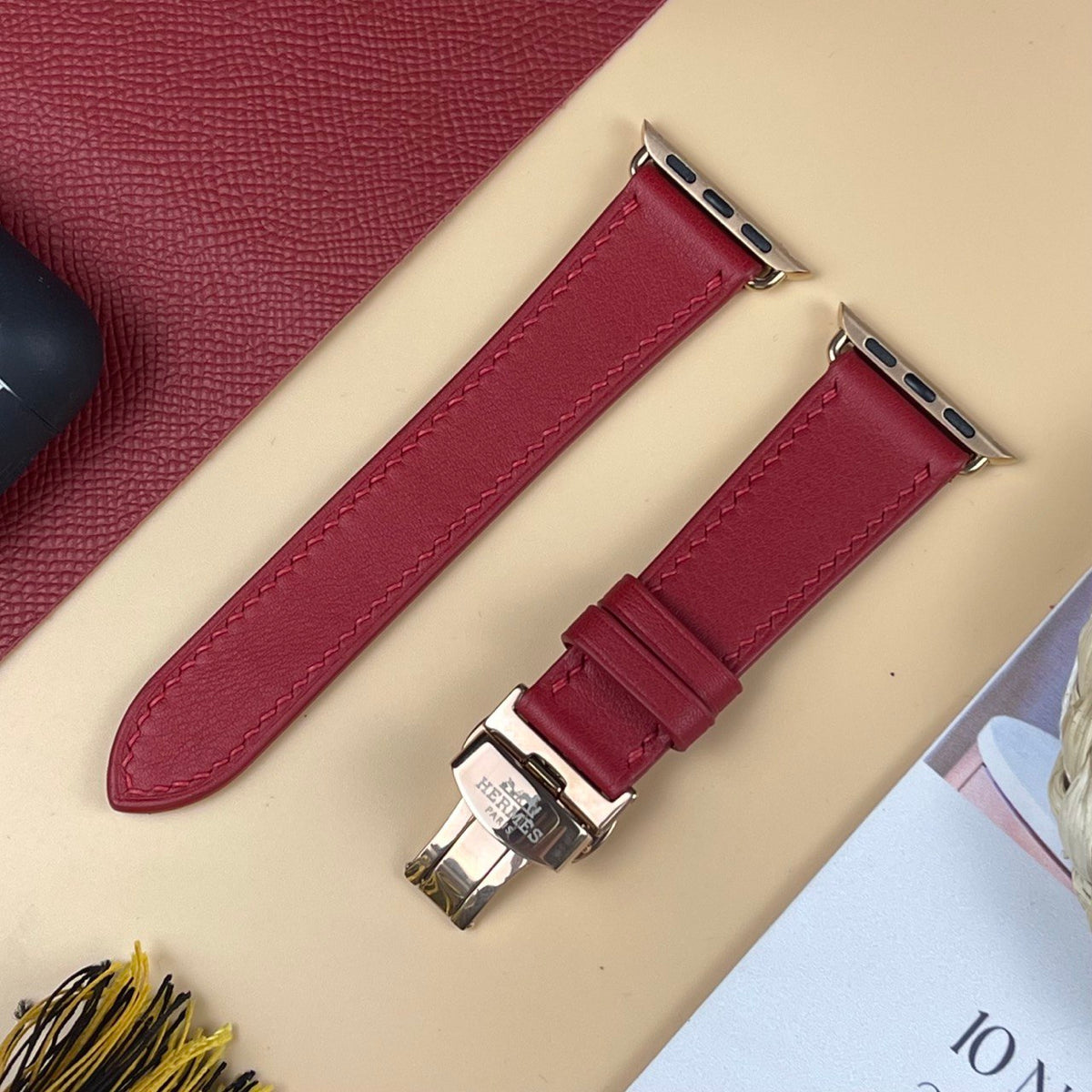 Dây đeo đồng hồ Swift bằng da dành cho Apple Watch và đồng hồ cơ. 