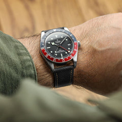 Vòng tay montre và cuir Saffiano Brixham Noir Élégant