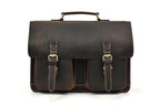 Túi đeo chéo da màu nâu dành cho nam, kiểu dáng satchel.