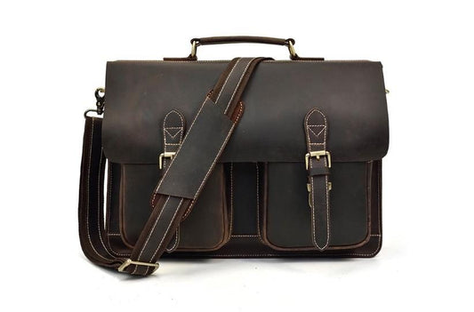 Túi đeo chéo da màu nâu dành cho nam, kiểu dáng satchel.