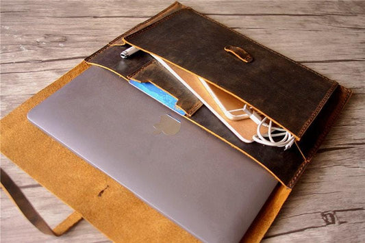 Bao da đựng Macbook Air 13 inch được thiết kế riêng theo yêu cầu.