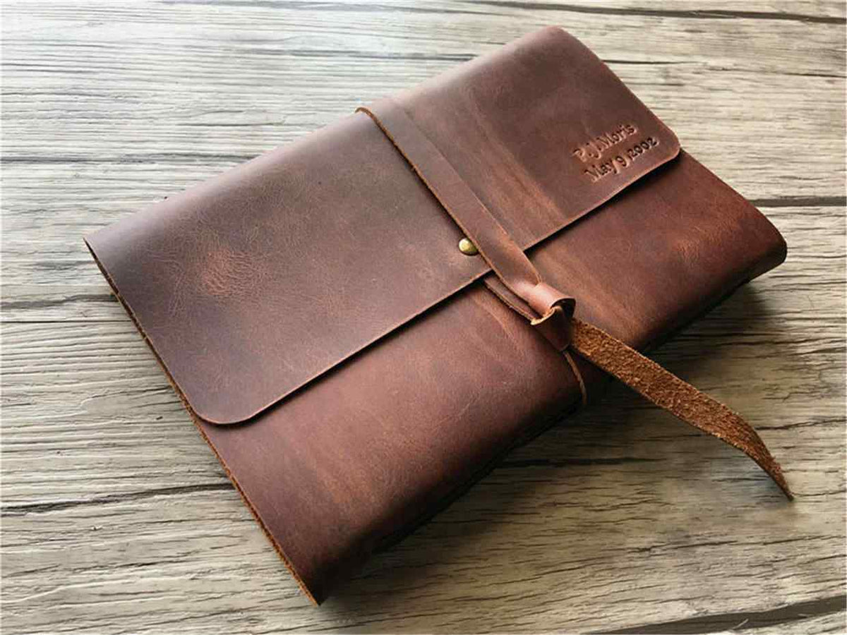 Album ảnh cưới bìa da dập nổi.