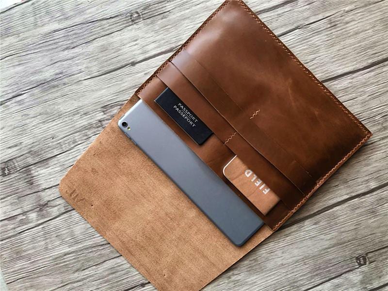 Bao đựng laptop 12 inch bằng da khắc họa tiết