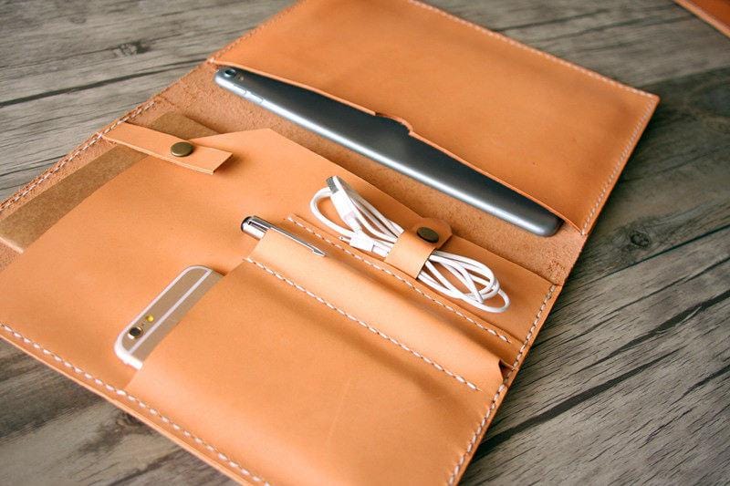 Bao da đựng Macbook Pro 13 inch được cá nhân hóa