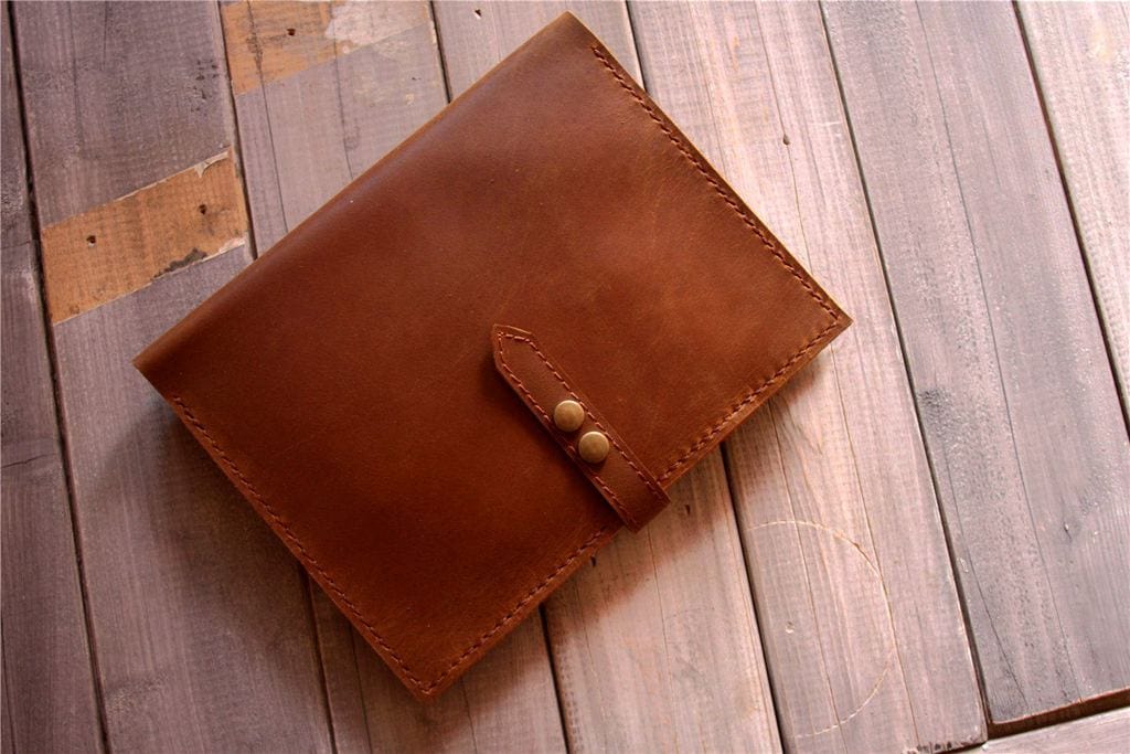 Bìa da Moleskine màu vàng nâu được cá nhân hóa.