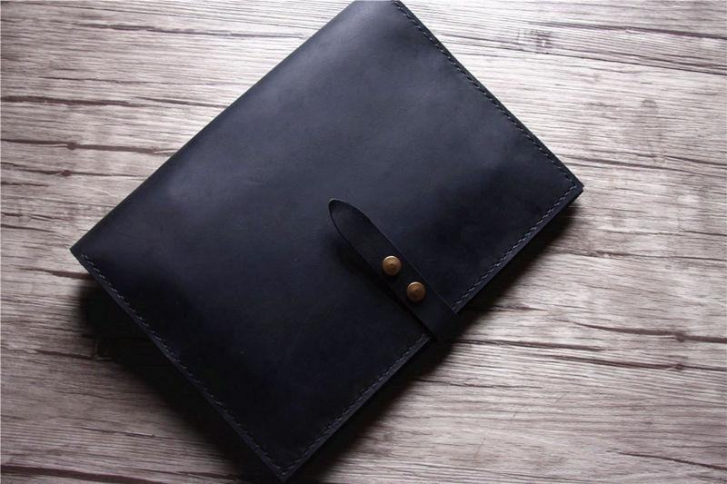 Bao da MacBook – cho MacBook 13 inch – Đen – cá nhân hóa, thủ công