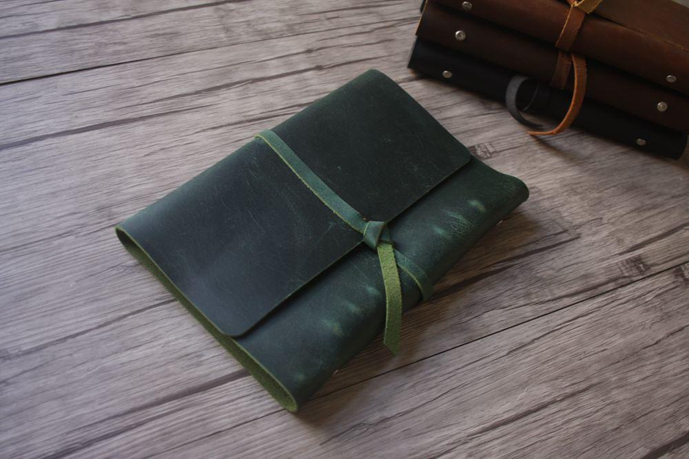 Sổ tay bìa da màu xanh lá cây có thể thay ruột, dạng sổ nhật ký