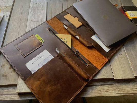 Bao da đựng laptop Macbook Air. 