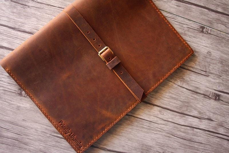 Ốp bảo vệ laptop bằng da theo yêu cầu