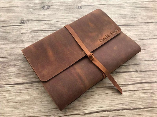 Sổ lưu niệm năm đầu đời của bé bằng da thủ công