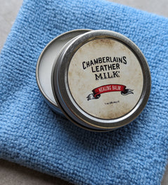 Sáp dưỡng da Chamberlain's Leather Healing Balm - Hộp thiếc 1oz kèm khăn lau.
