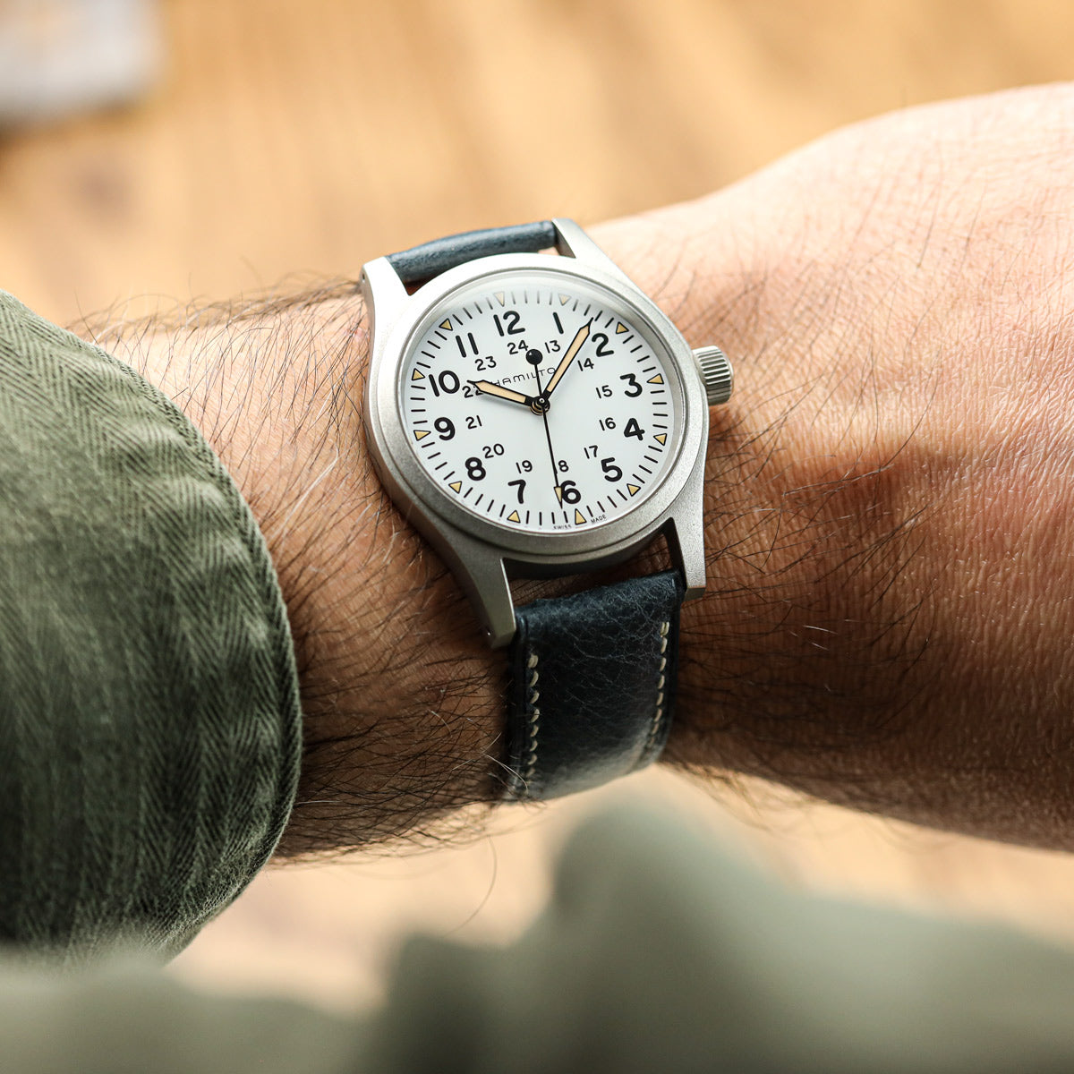Zeigen Sie Ihren Stil mit dem Lerano Toskana gefütterten Lederarmband ở Blau