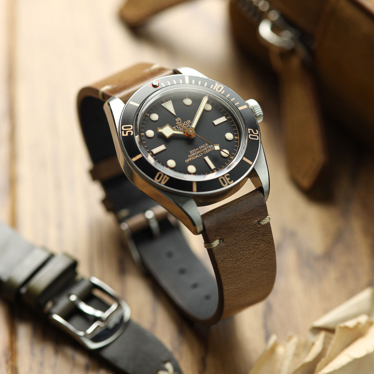 Dây đeo đồng hồ bằng da thật Horween Chromexcel® khâu chữ V - Màu nâu nhạt Chromexcel