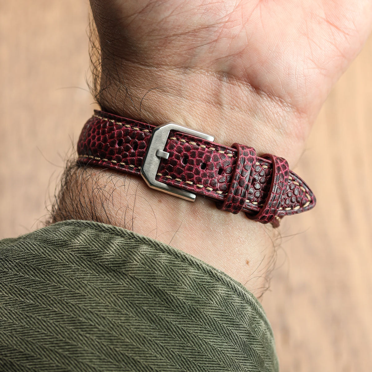 Adassa-Gel đệm Lederarmband für Uhren - Kaviar-Oxblood-Rot
