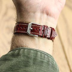 Vòng tay de montre en cuir véritable avec họa tiết cá sấu Carolina - Rouge Grenat