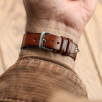 Dây đeo đồng hồ WatchGecko Oakley V-Stitch vẽ tay - Màu Cognac