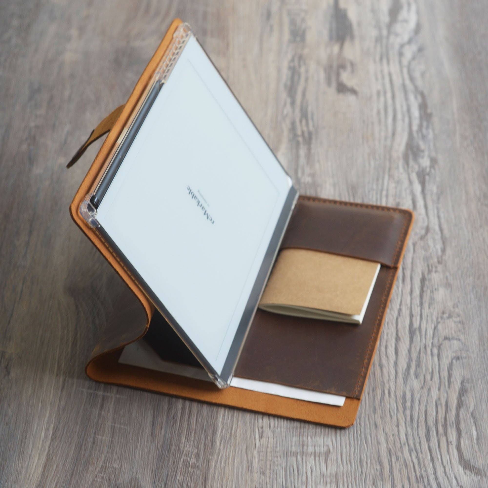 Folio en Cuero Personalizado para Tableta reMarkable - Variedad de Colores - Modelo 607