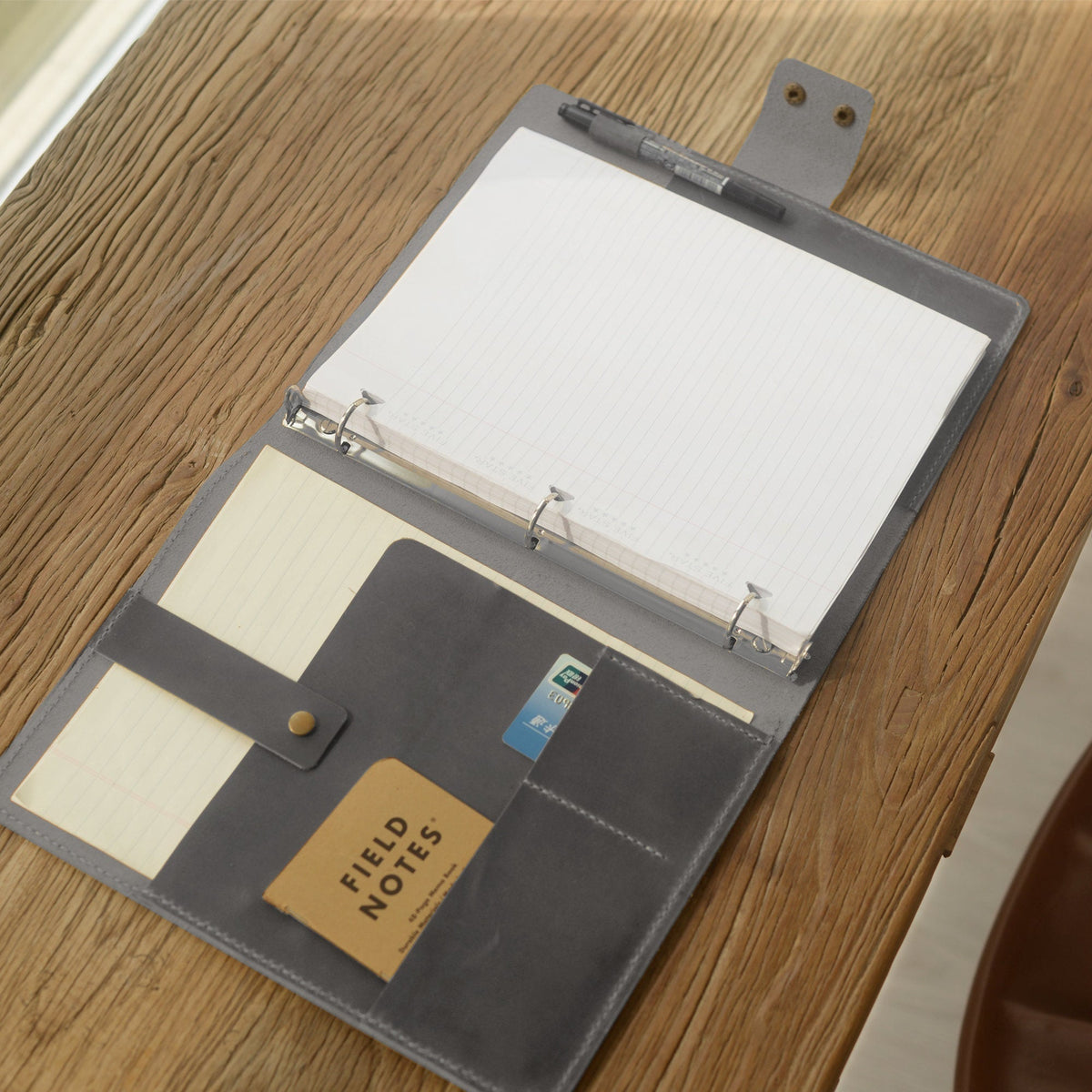 Cartera de Cuero Personalizada con aros 3, Tương thích với giấy tờ 8.5 x 11 o A5, Cubierta de Cartera de Cuero - Cuero con acabado envejecido - D715