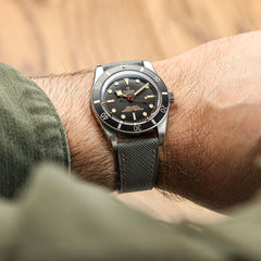 Montre en cuir Saffiano Grège de Brixham mang lại phong cách sang trọng và tinh tế