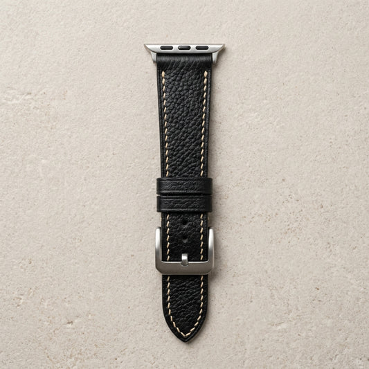 Dây Da Bò Mill Hạt Apple Watch Khâu Chỉ Kem — Đen Noir — 01 Hero Flatlay Studio 90°
