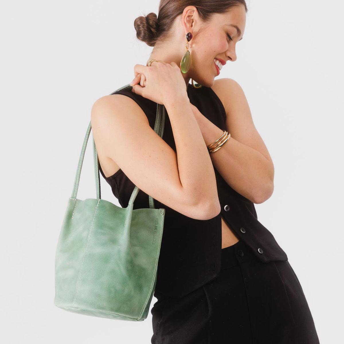Túi xách Devan Bucket Tote