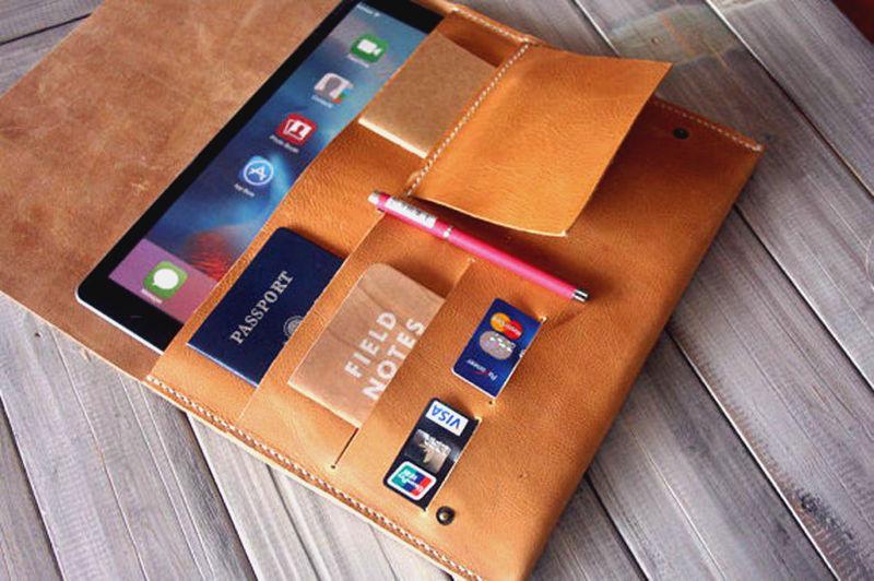 Bao da đựng iPad Pro 12.9 inch được thiết kế theo yêu cầu cá nhân.