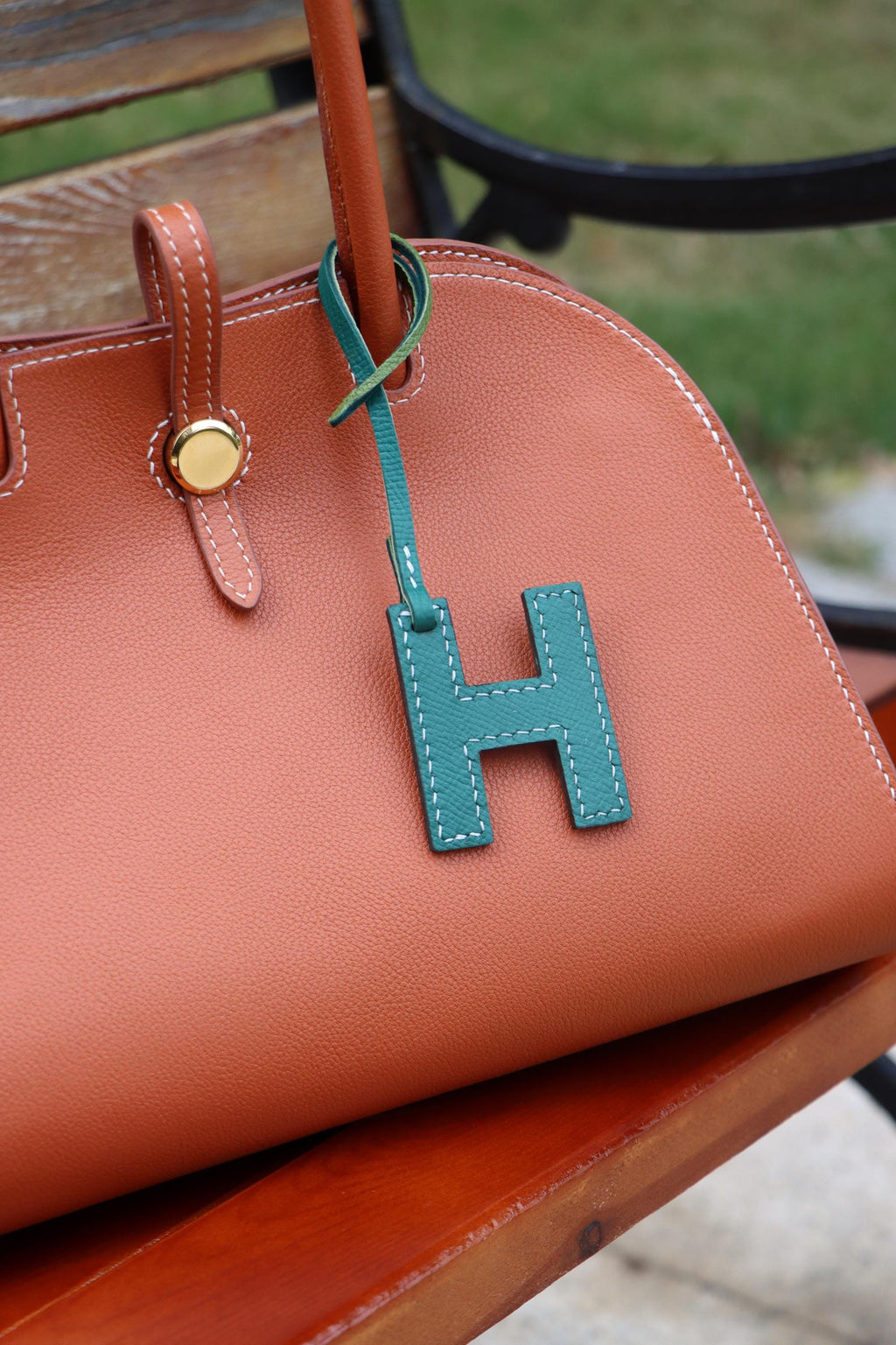 Handmade Leather Alphabet Bag Charm: Personalized Purse Decor
