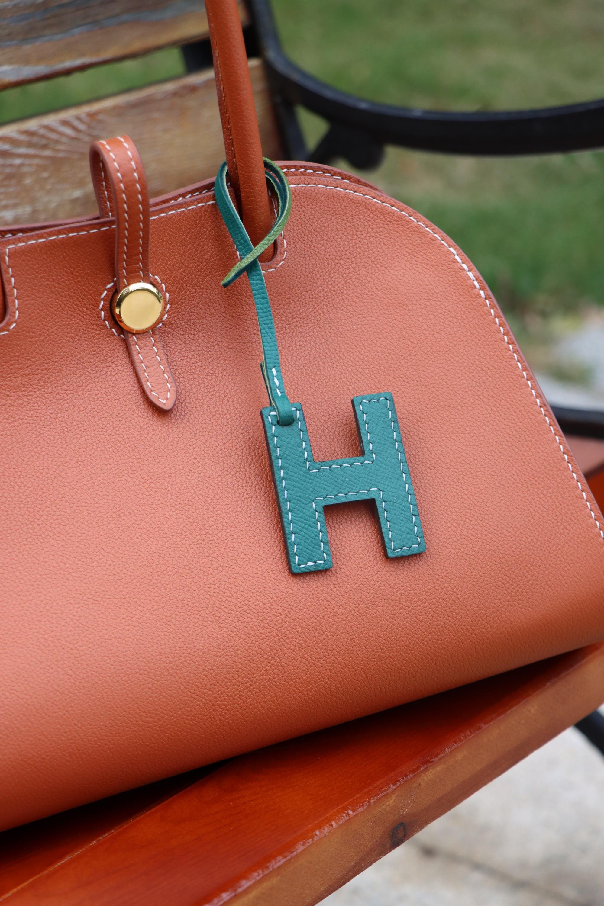 Handmade Leather Alphabet Bag Charm: Personalized Purse Decor