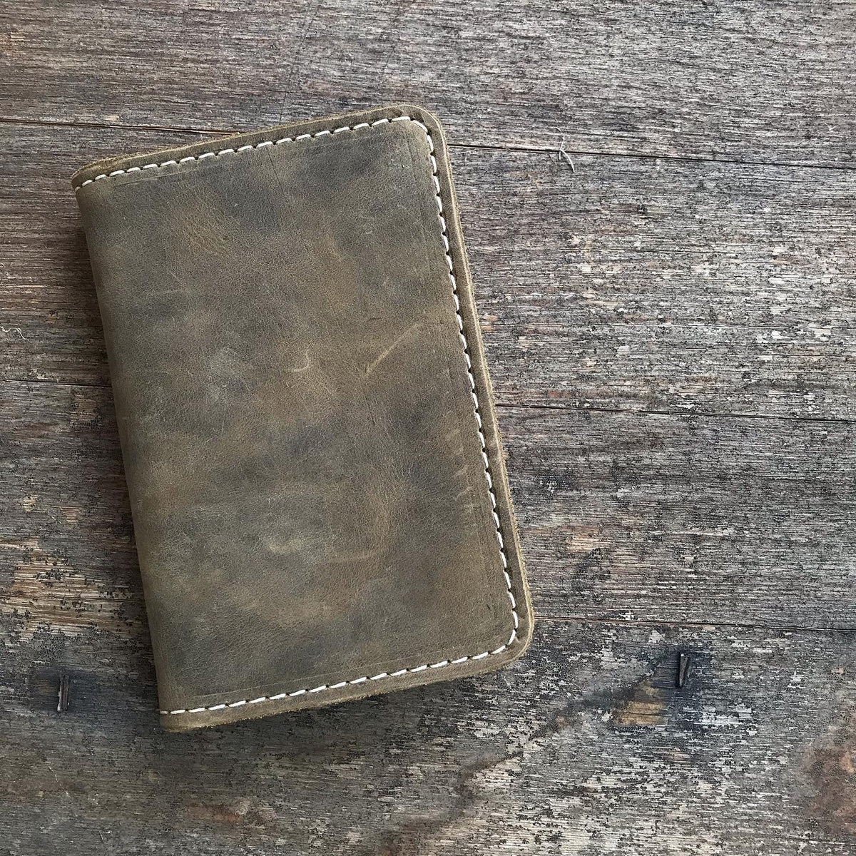 Bao da đựng sổ Field Notebook, ví đựng hộ chiếu khi đi du lịch.
