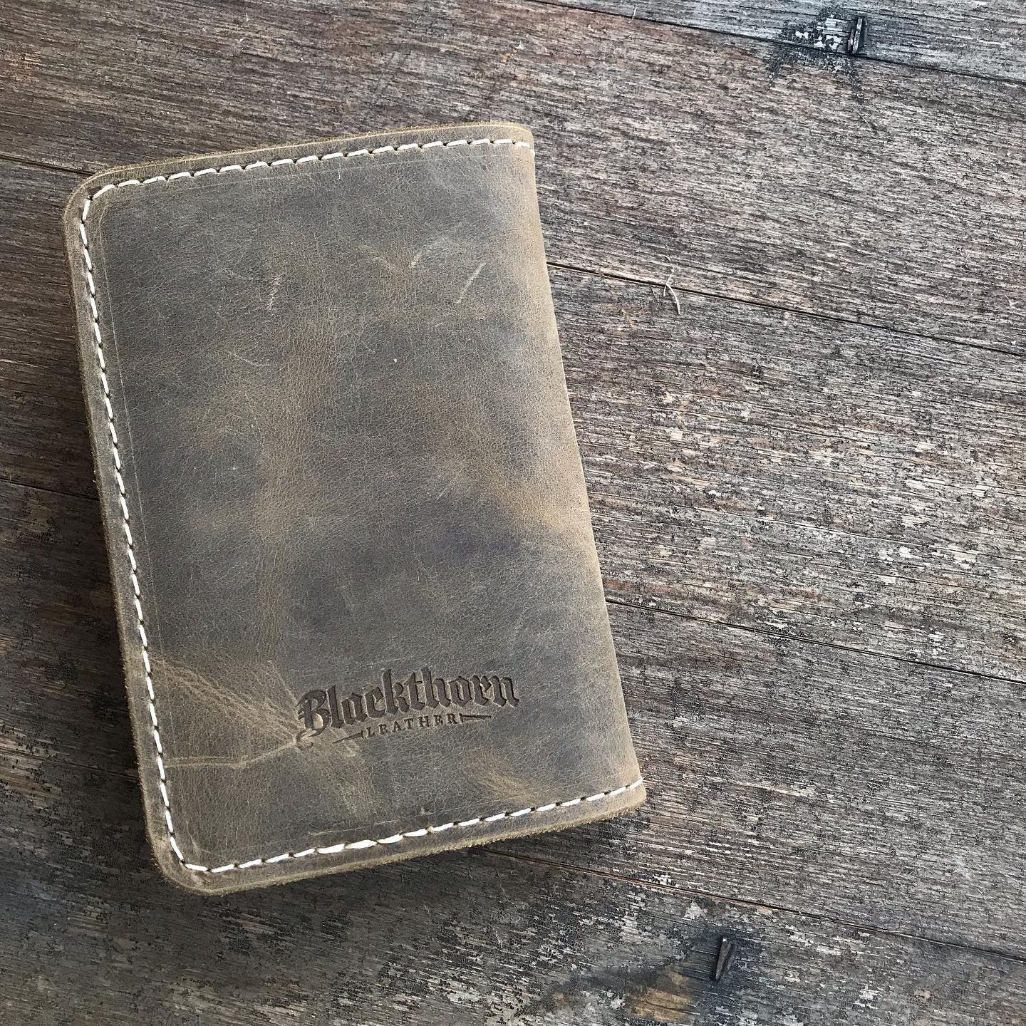 Bao da đựng sổ Field Notebook, ví đựng hộ chiếu khi đi du lịch.