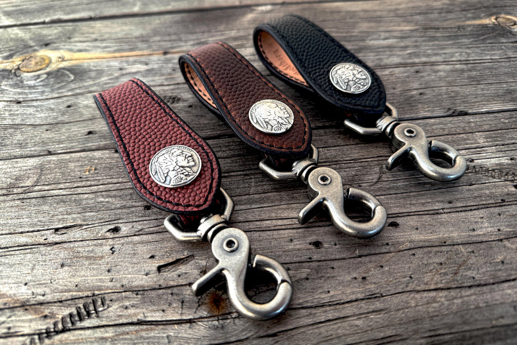 Móc khóa da hình đồng xu Buffalo Nickel hiệu Horween Football