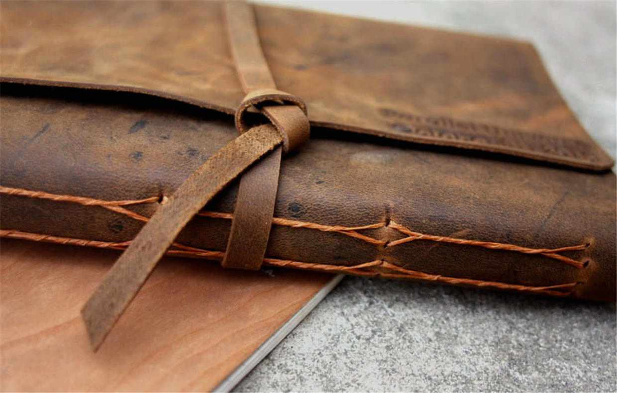 Sổ bìa da – cá nhân hóa, thủ công